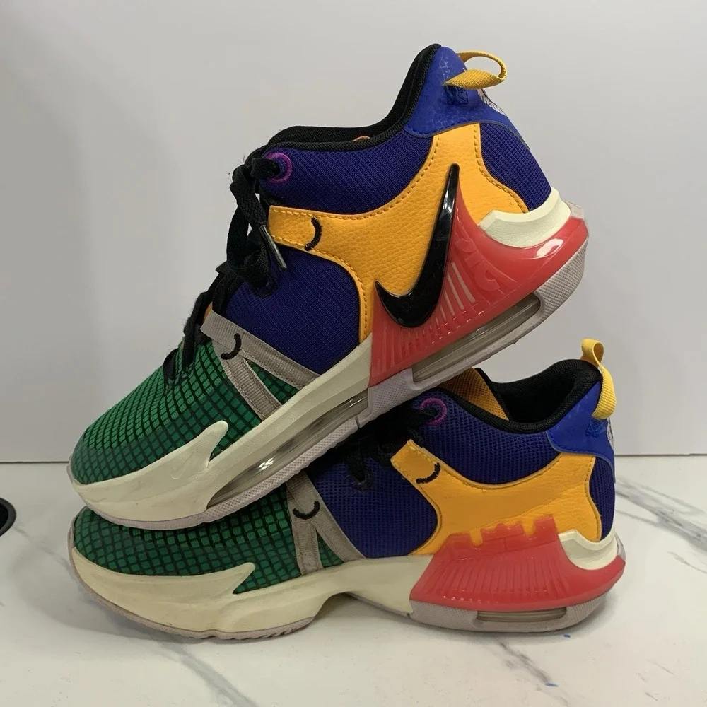 Size Youth 7 - Nike LeBron‎ Witness 7 Multi-Color